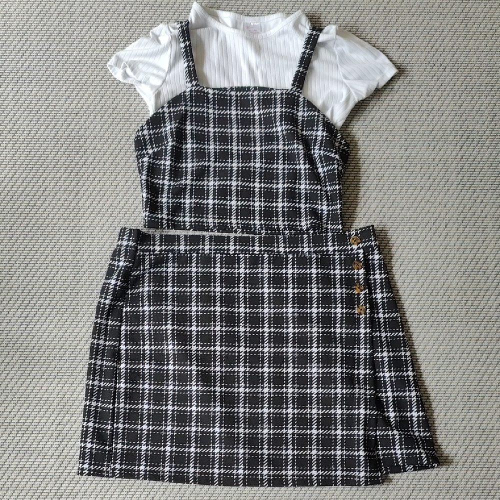 Women's Black and White 90s Plaid Skirt/Shirt Combo